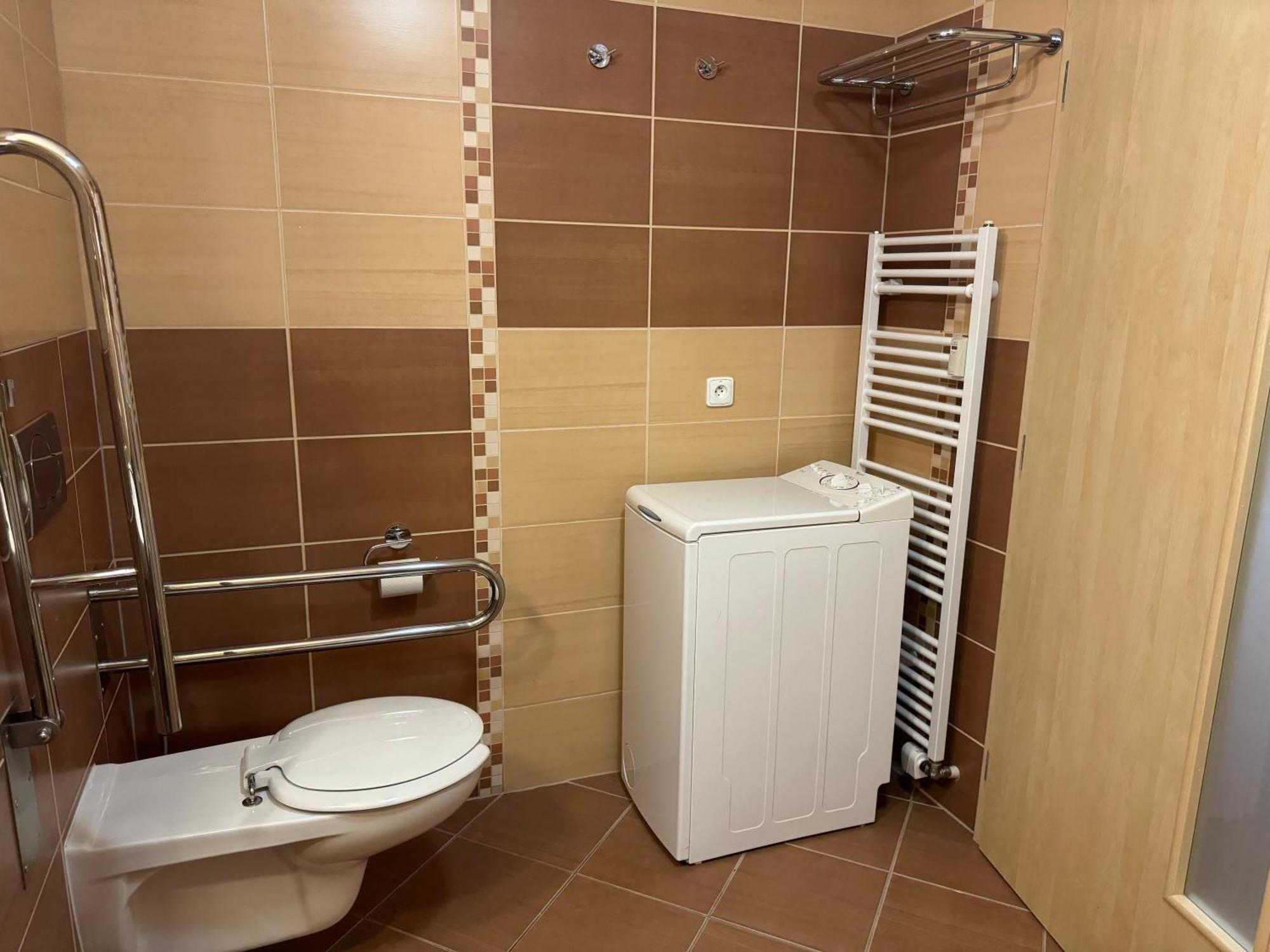 Apartment With Mountain View In Hotel Crocus, Štrbské Pleso المظهر الخارجي الصورة